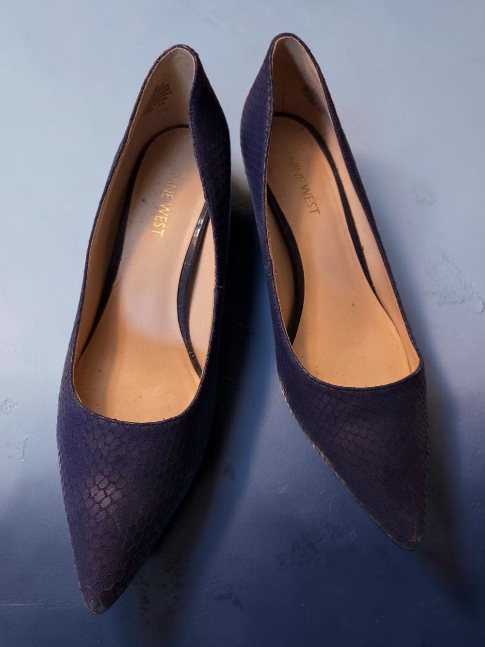 Nine West Navy Pointed-Toe Textured Pumps - Picture 2 of 9